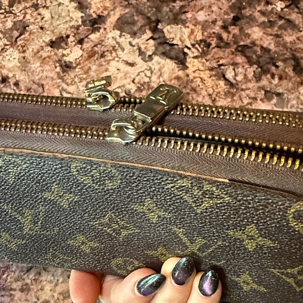 Wallet - Picture 7 of 9